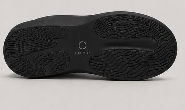The Inyo Mule: Wave-pattern rubber outsole.